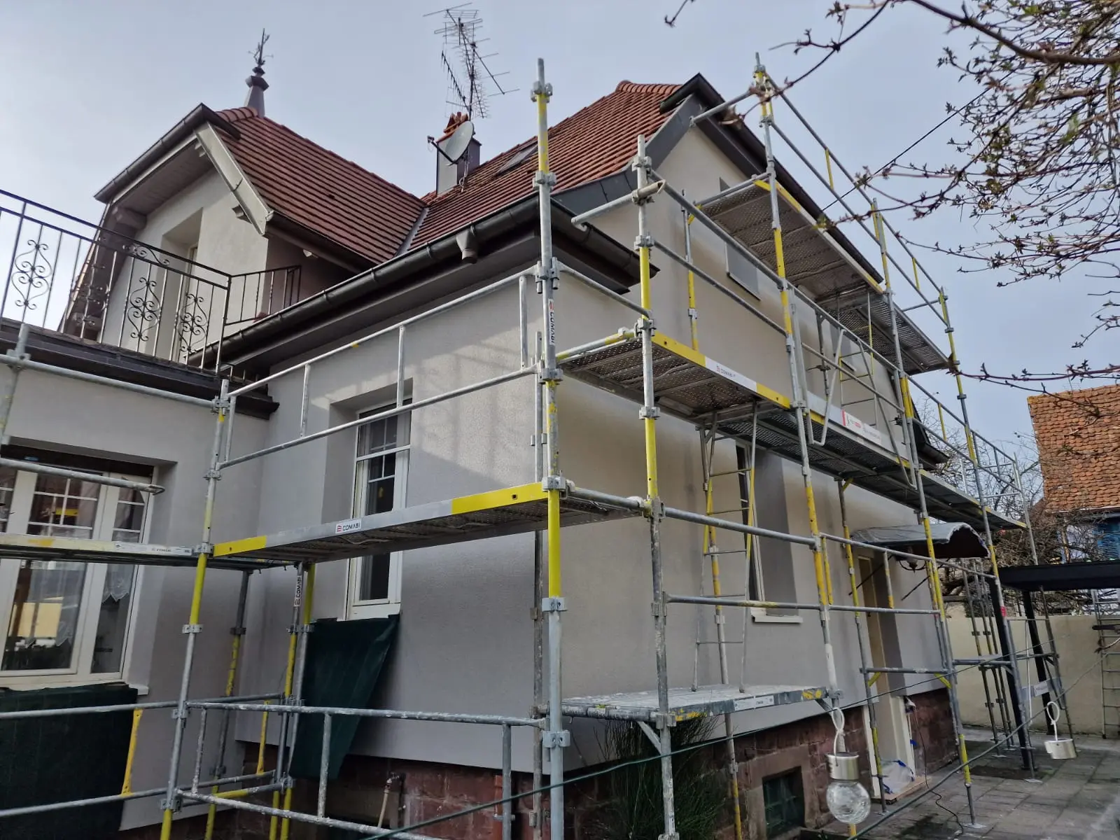 Ravalement de façades dans le 95